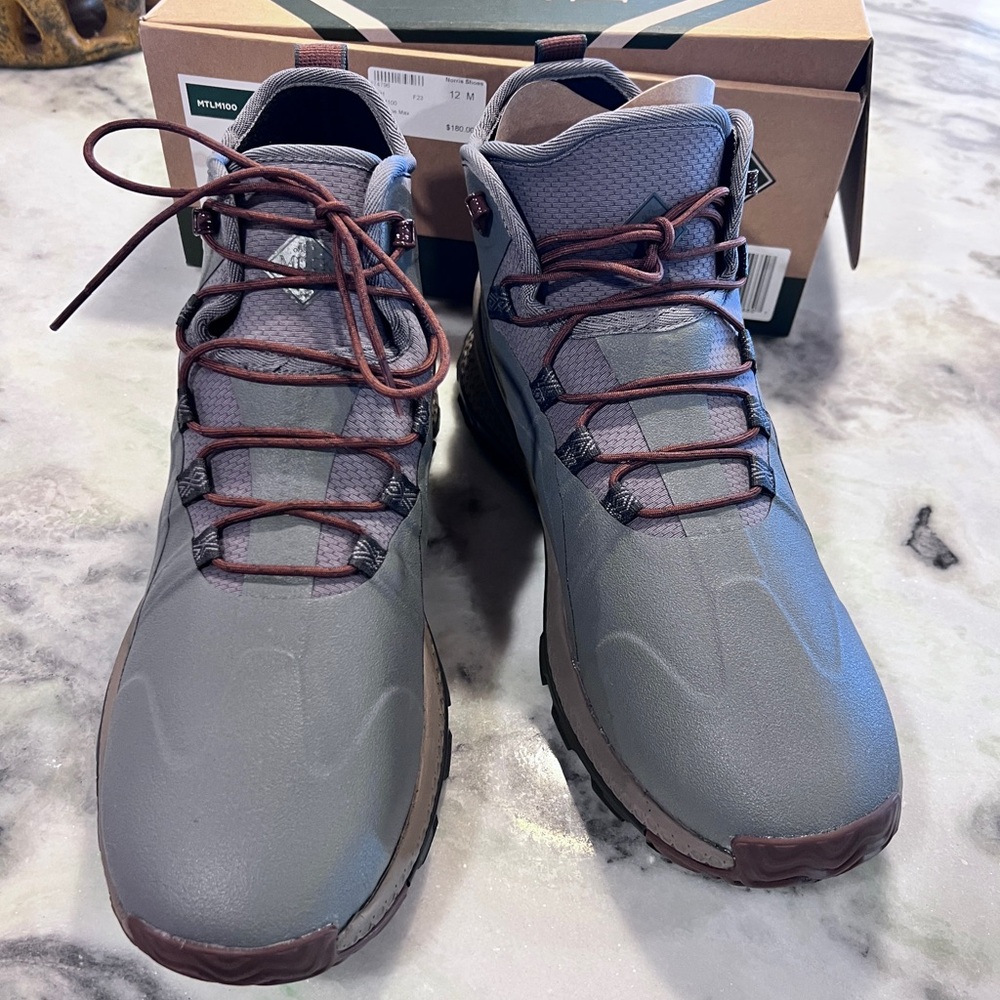 Helly Hansen Men's Outdoor Gray and Brown Boots